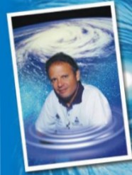 Guilherme Arantes veste a camisa da H�bil